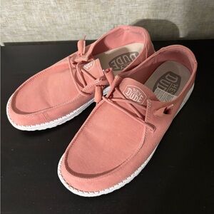 Women’s size 9 hey dude shoes